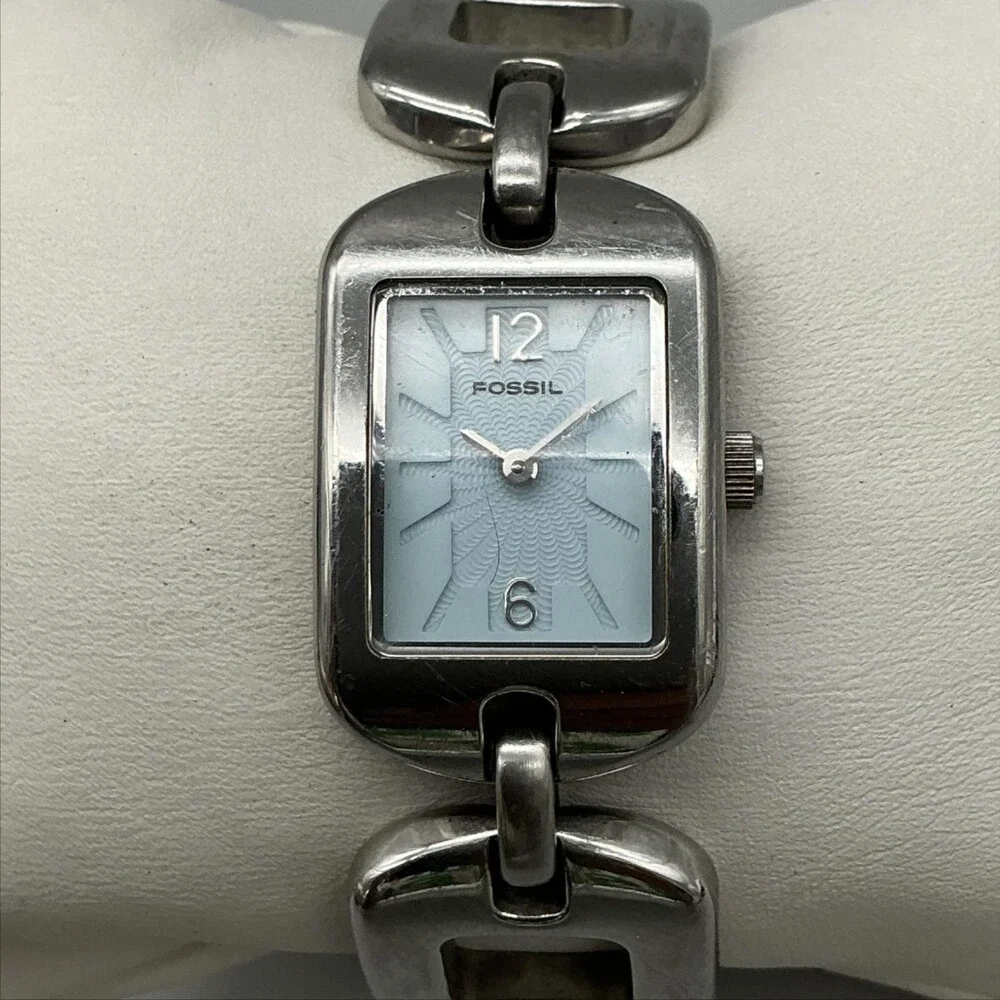 Fossil F2 ES-1826 Womens Watch 20mm Blue Dial Stainless Steel New Battery 6.5